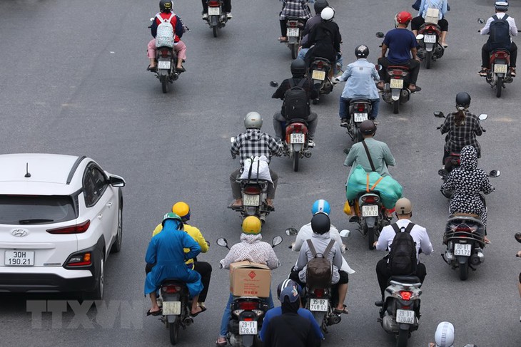 Cửa ngõ Hà Nội đông đúc ngày cuối cùng kỳ nghỉ lễ - Ảnh 1. Cửa ngõ Hà Nội đông đúc ngày cuối cùng kỳ nghỉ lễ - Ảnh 1.