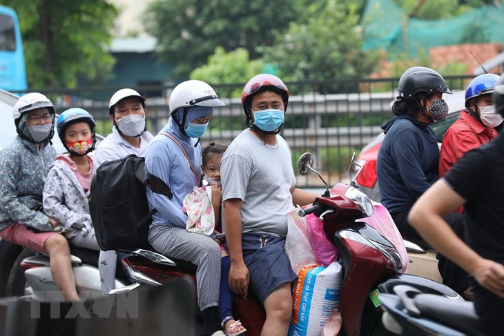 Cửa ngõ Hà Nội đông đúc ngày cuối cùng kỳ nghỉ lễ - Ảnh 2. Cửa ngõ Hà Nội đông đúc ngày cuối cùng kỳ nghỉ lễ - Ảnh 2.