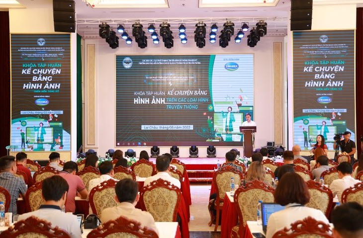 Dự án “phát triển báo chí Việt Nam” tổ chức hoạt động tập huấn và tặng quà cho trẻ em khó khăn tại Lai Châu - Ảnh 1. Dự án “phát triển báo chí Việt Nam” tổ chức hoạt động tập huấn và tặng quà cho trẻ em khó khăn tại Lai Châu - Ảnh 1.