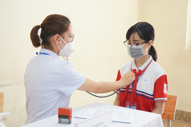  Quảng Ninh: Không cho con tiên vaccine phòng COVID-19, một phụ huynh bị lập biên bản  - Ảnh 1.