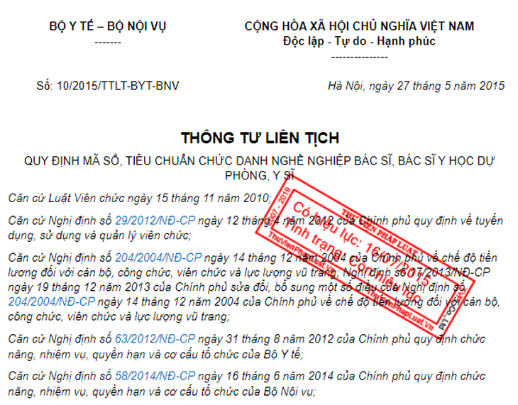 Chế độ tiền lương, phụ cấp với bác sĩ hiện nay - Ảnh 2.