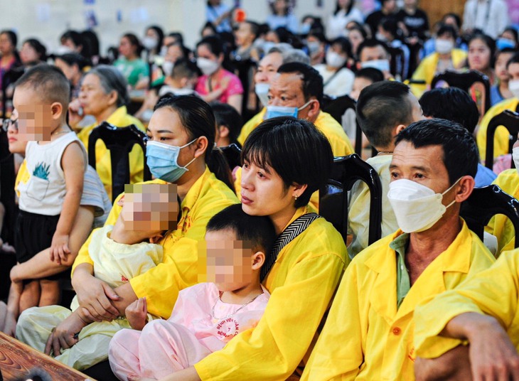 Chắp cánh ước mơ – Cùng trẻ tự kỷ, bại não... vượt qua bệnh tật mùa lễ hội Trung thu - Ảnh 1. Chắp cánh ước mơ – Cùng trẻ tự kỷ, bại não... vượt qua bệnh tật mùa lễ hội Trung thu - Ảnh 1.