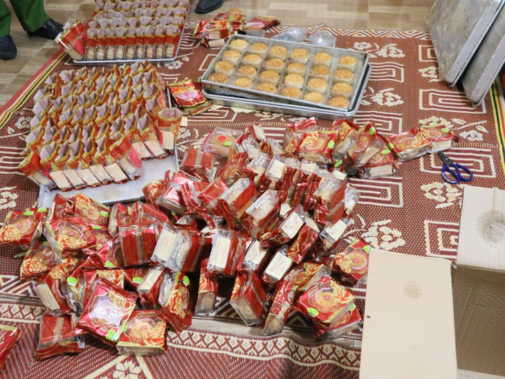 Hơn 3 tạ bánh trung thu chưa được kiểm nghiệm chất lượng an toàn thực phẩm - Ảnh 2.