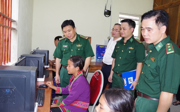 Bộ đội Biên phòng Nghệ An: Ai cần đến lấy, ai có sẻ chia  với đồng bào