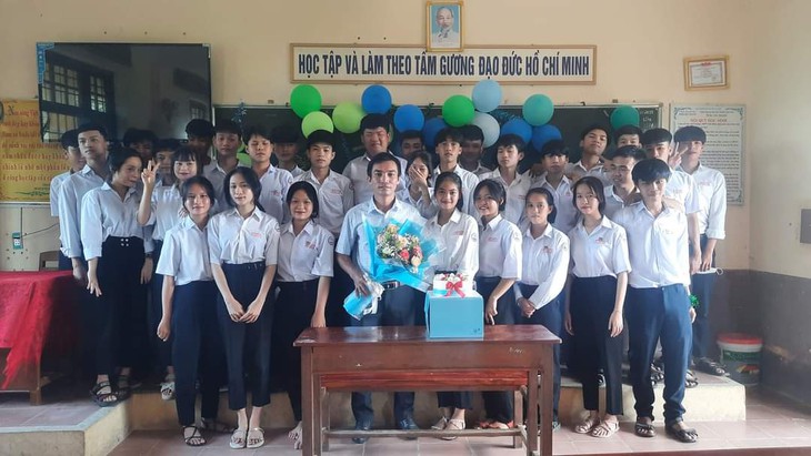 Thầy giáo nhiệt huyết công việc, đam mê hiến máu, hăng hái thiện nguyện - Ảnh 3. Thầy giáo nhiệt huyết công việc, đam mê hiến máu, hăng hái thiện nguyện - Ảnh 3.