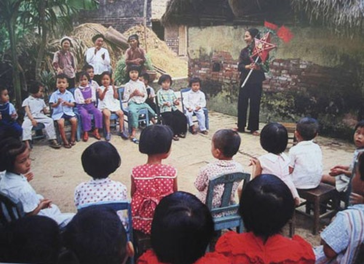 Chùm ảnh vô giá về Tết Trung thu xưa, thế hệ Gen Z bây giờ ước cũng không có được - Ảnh 8. Chùm ảnh vô giá về Tết Trung thu xưa, thế hệ Gen Z bây giờ ước cũng không có được - Ảnh 8.