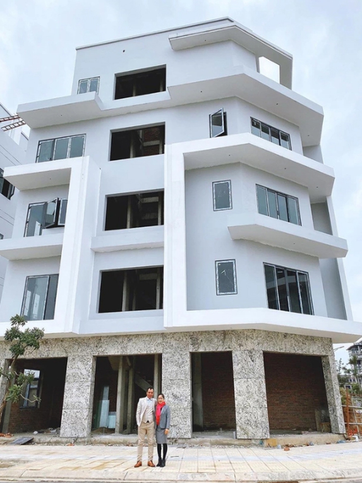 Hòa Minzy giàu có và hạnh phúc sau khi chia tay doanh nhân Minh Hải - Ảnh 3.