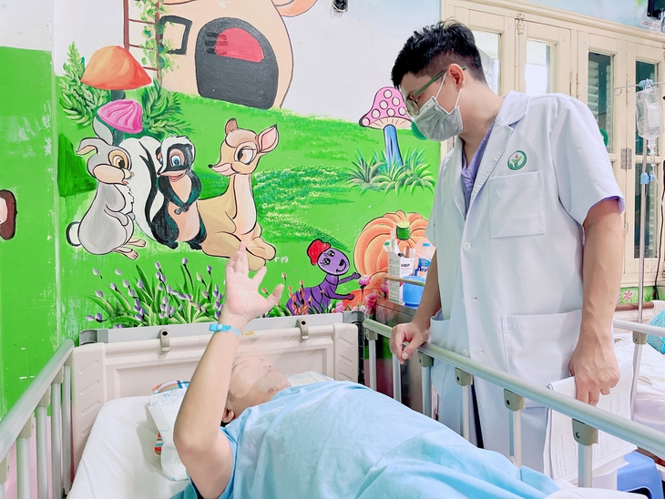 Nam thanh niên đau đầu, nôn liên tục, thị lực giảm, vào viện bác sĩ phát hiện khối u sọ hầu lớn - Ảnh 1. Nam thanh niên đau đầu, nôn liên tục, thị lực giảm, vào viện bác sĩ phát hiện khối u sọ hầu lớn - Ảnh 1.
