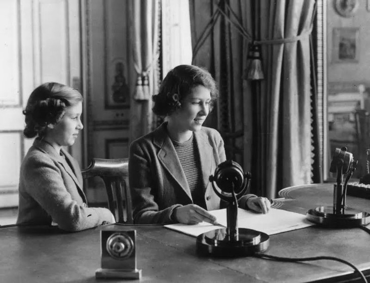 Nữ hoàng Anh Elizabeth II: Cuộc đời qua ảnh - Ảnh 7.