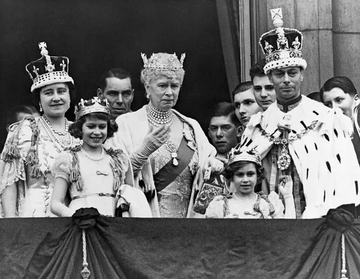 Nữ hoàng Anh Elizabeth II: Cuộc đời qua ảnh - Ảnh 6.