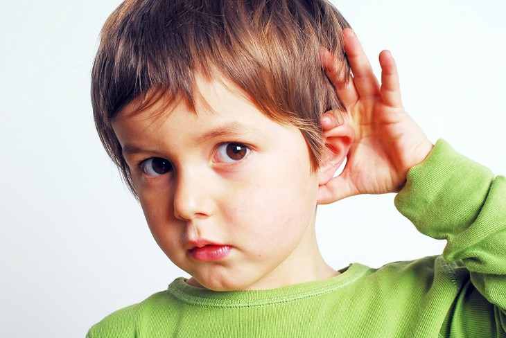 Nghe kém ở trẻ em: Khi nào cần đi khám thính lực? - Ảnh 2.