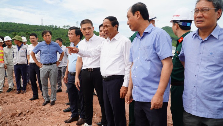Cao tốc Cam Lộ - La Sơn sẽ thông xe kỹ thuật vào tháng 11/2022 - Ảnh 3.
