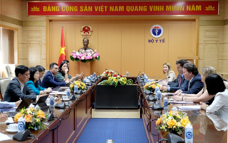 Quyền Bộ trưởng Bộ Y tế Đào Hồng Lan tiếp Đại sứ Hoa Kỳ tại Việt Nam