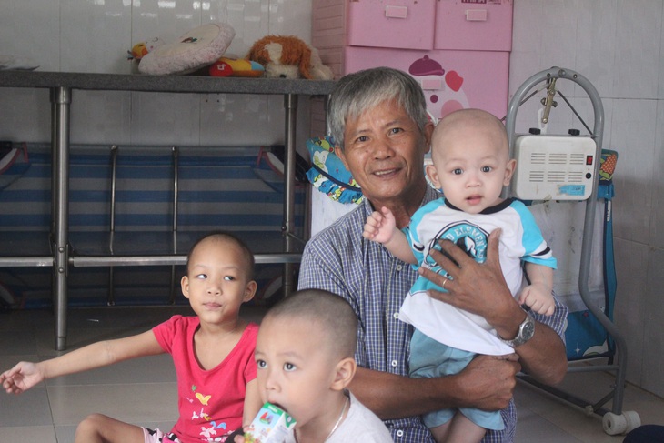 Người lặng thầm gieo tình yêu thương, bác ái - Ảnh 2. Người lặng thầm gieo tình yêu thương, bác ái - Ảnh 2.