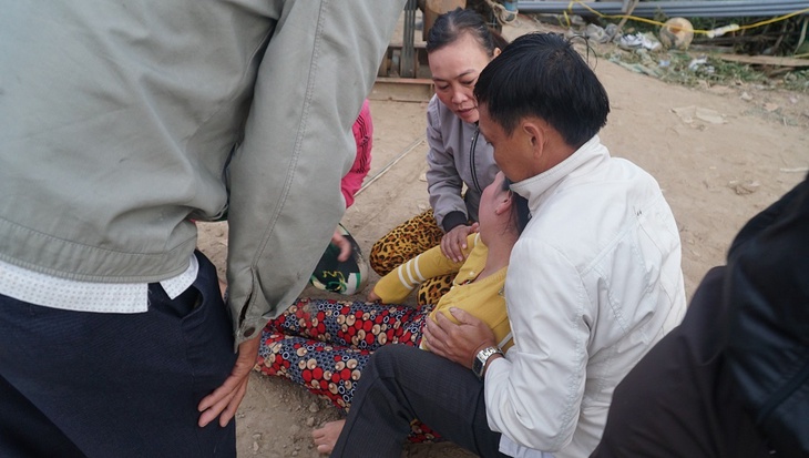 Điều thêm thiết bị hiện đại, xuyên đêm giải cứu bé trai 10 tuổi rơi xuống trụ bê tông - Ảnh 5. Điều thêm thiết bị hiện đại, xuyên đêm giải cứu bé trai 10 tuổi rơi xuống trụ bê tông - Ảnh 5.
