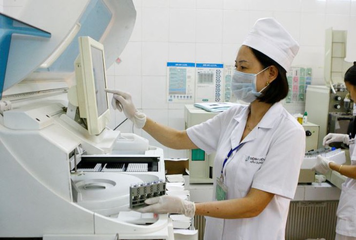 Phấn đấu đến năm 2030 chất lượng dịch vụ y tế ngang tầm các nước tiên tiến trong khu vực - Ảnh 2. Phấn đấu đến năm 2030 chất lượng dịch vụ y tế ngang tầm các nước tiên tiến trong khu vực - Ảnh 2.