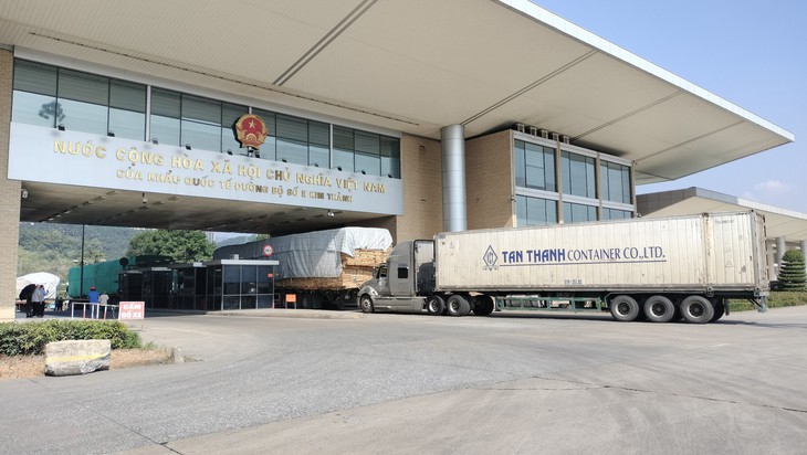Những tín hiệu vui về hoạt động thông quan hàng hóa qua các cửa khẩu Việt - Trung - Ảnh 5. Những tín hiệu vui về hoạt động thông quan hàng hóa qua các cửa khẩu Việt - Trung - Ảnh 5.
