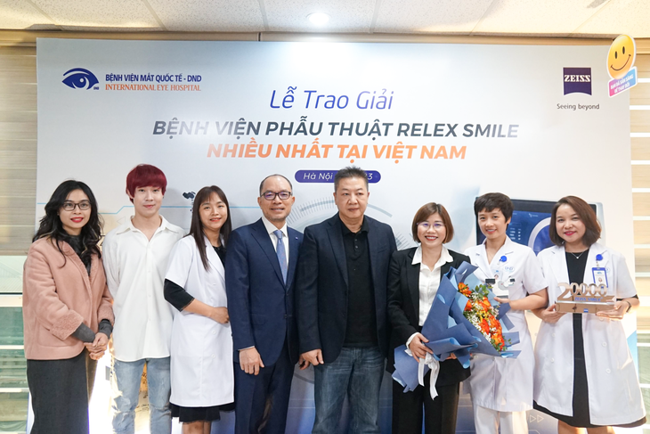 Bệnh viện mắt Quốc tế DND nhận giải "Bệnh viện phẫu thuật ReLEx SMILE nhiều nhất tại Việt Nam" - Ảnh 1. Bệnh viện mắt Quốc tế DND nhận giải "Bệnh viện phẫu thuật ReLEx SMILE nhiều nhất tại Việt Nam" - Ảnh 1.