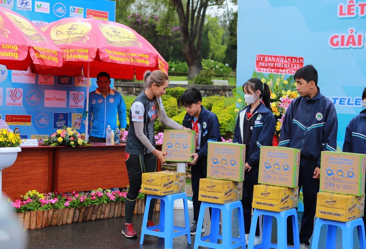 Hấp dẫn tranh tài chặng chung kết mùa giải xe đạp quốc tế truyền hình Bình Dương năm 2023 – Cup Number 1 - Ảnh 2.