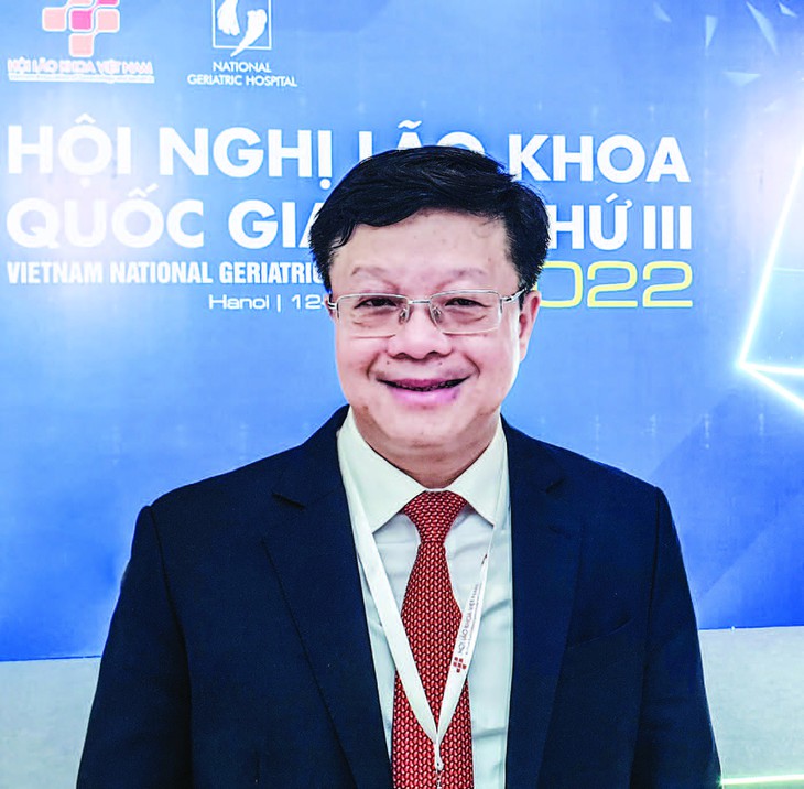 PGS.TS. Nguyễn Trung Anh - Giám đốc Bệnh viện Lão khoa Trung ương: Sẽ giải quyết được bài toán chăm sóc sức khỏe, nâng cao chất lượng sống cho người cao tuổi - Ảnh 1. PGS.TS. Nguyễn Trung Anh - Giám đốc Bệnh viện Lão khoa Trung ương: Sẽ giải quyết được bài toán chăm sóc sức khỏe, nâng cao chất lượng sống cho người cao tuổi - Ảnh 1.
