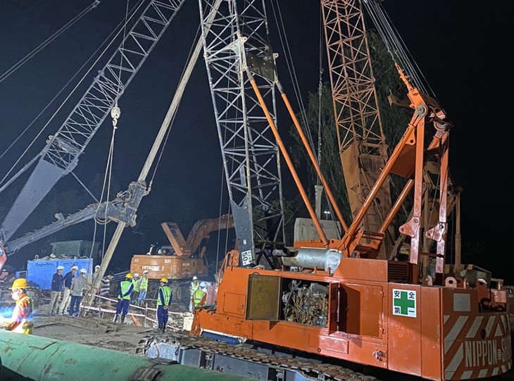 Diễn biến mới vụ bé trai ở Đồng Tháp rơi xuống trụ bê tông ngày 13/1: Hai tuần chưa thấy Hạo Nam - Ảnh 1. Diễn biến mới vụ bé trai ở Đồng Tháp rơi xuống trụ bê tông ngày 13/1: Hai tuần chưa thấy Hạo Nam - Ảnh 1.