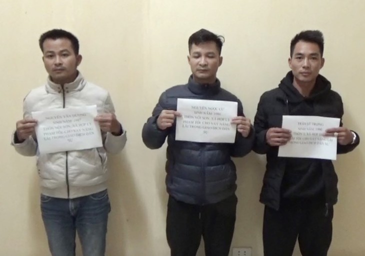 Bắt nhóm đối tượng cho vay với lãi suất 'khủng' 500%/năm - Ảnh 1. Bắt nhóm đối tượng cho vay với lãi suất 'khủng' 500%/năm - Ảnh 1.