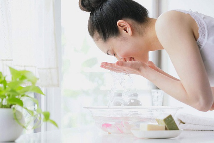 Bí quyết sử dụng các chất chăm sóc da tại nhà để có da mềm mịn mà không gây hại - Ảnh 1.