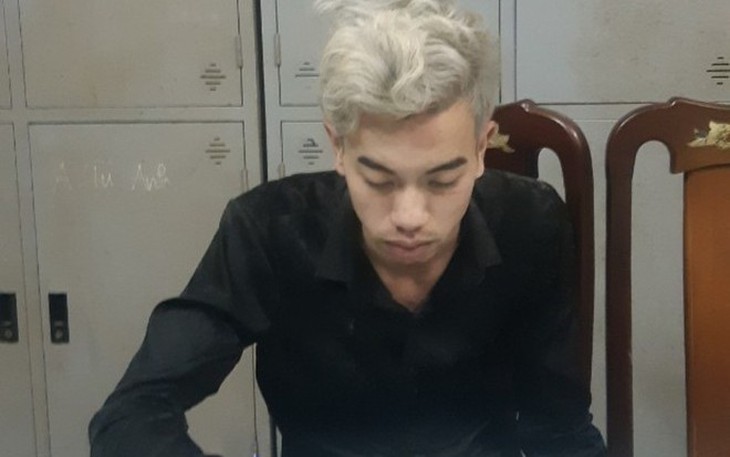 Nghi phạm đâm người yêu cũ tử vong trên vỉa hè ở Hà Nội ra đầu thú