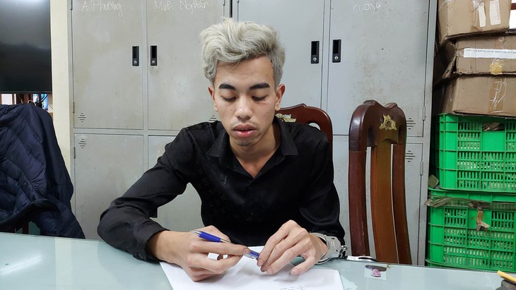 Chân dung thợ cắt tóc đâm người yêu cũ tử vong trên vỉa hè ở Hà Nội - Ảnh 2.