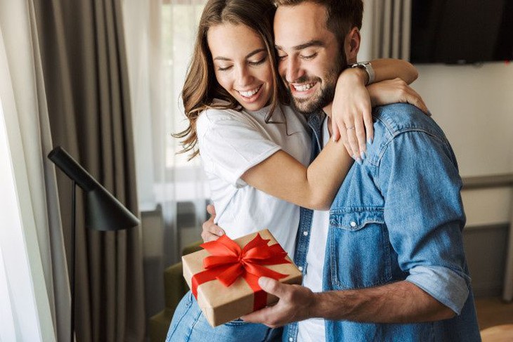 Hiểu về ngôn ngữ tình yêu để cặp đôi thêm gắn kết - Ảnh 5.
