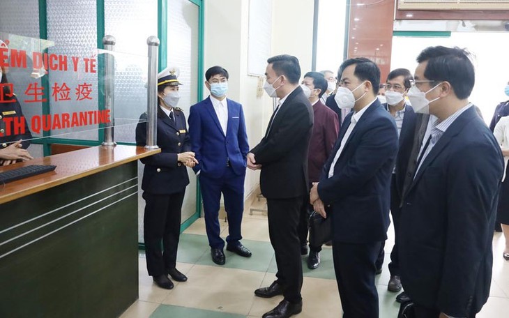 Bộ Y tế đề nghị Lào Cai phối hợp chặt chẽ phòng chống dịch COVID-19 theo quy trình mới tại cửa khẩu