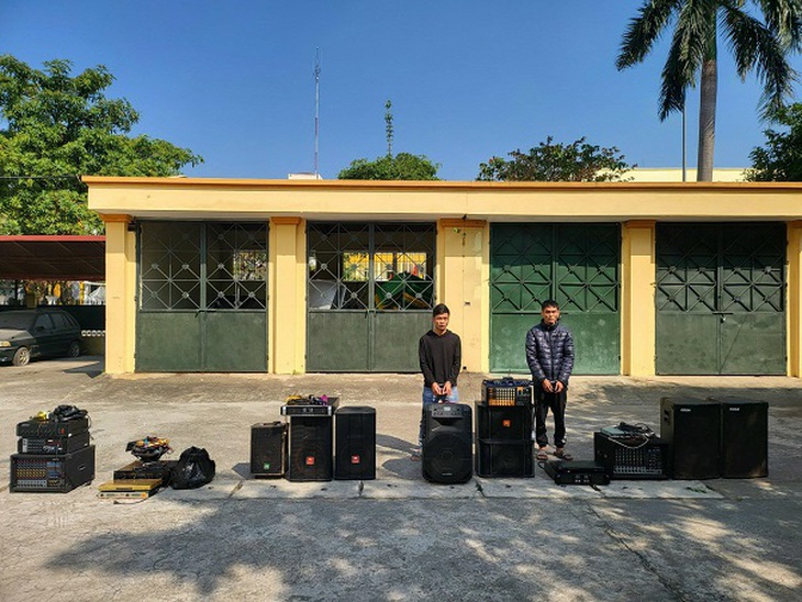 Bắt nhóm đối tượng gây ra hàng loạt vụ trộm tại các nhà văn hoá - Ảnh 2.