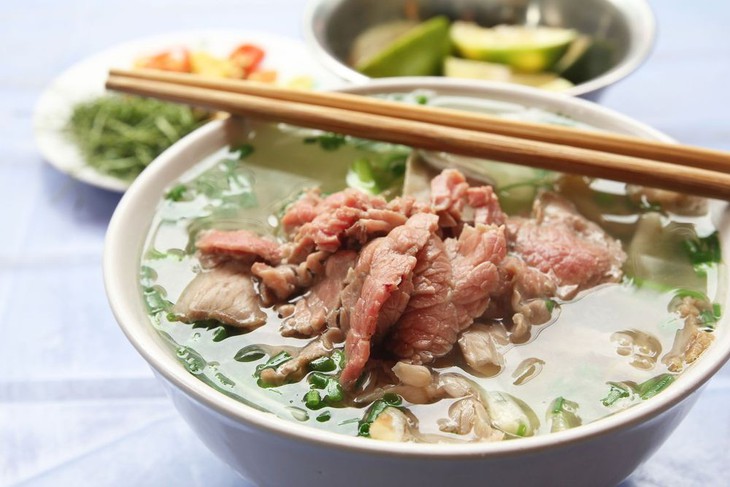 Ẩm thực Việt qua lăng kính thế giới: Những món ăn Việt Nam ngon tới mức nhất định phải nếm thử (Phần 1) - Ảnh 3.