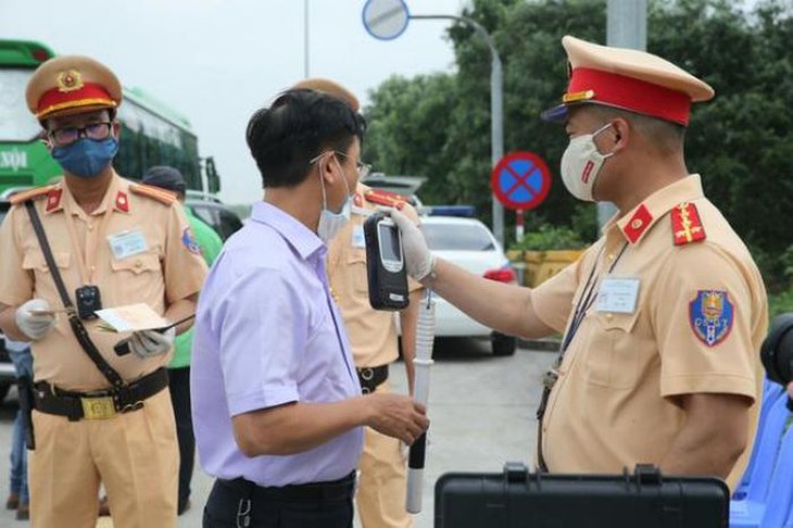 27 người tử vong vì tai nạn giao thông trong hai ngày đầu nghỉ Tết Nguyên đán - Ảnh 3. 27 người tử vong vì tai nạn giao thông trong hai ngày đầu nghỉ Tết Nguyên đán - Ảnh 3.