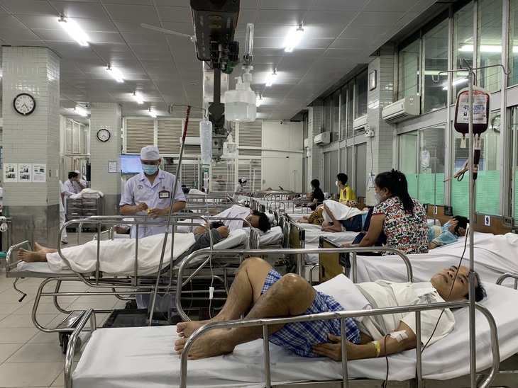 TP.HCM: Nhiều bệnh nhân nhập viện Chợ Rẫy do tai nạn giao thông dịp Tết Quý Mão 2023 - Ảnh 2.
