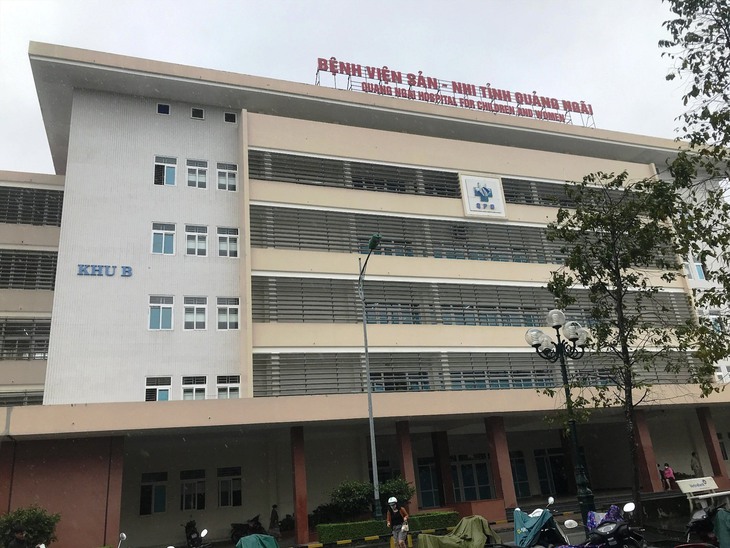 Bộ Y tế đề nghị làm rõ phản ánh "người nhà tố bệnh viện tắc trách khiến cháu bé nghi hóc hạt bí tử vong" - Ảnh 1.