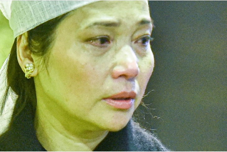 NSƯT Lê Vi và 2 người chị tài danh nghẹn lòng trong tang lễ cha - NSND Trần Tiến - Ảnh 2.