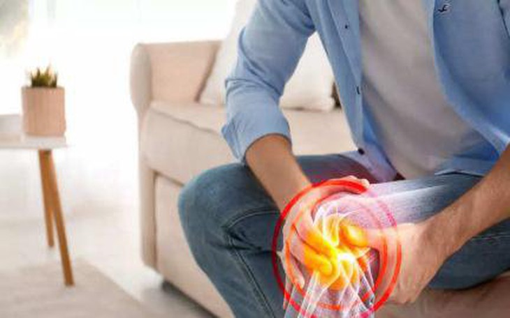 Tại sao lại đau khớp hơn vào mùa đông, có cách kiểm soát cơn đau không?