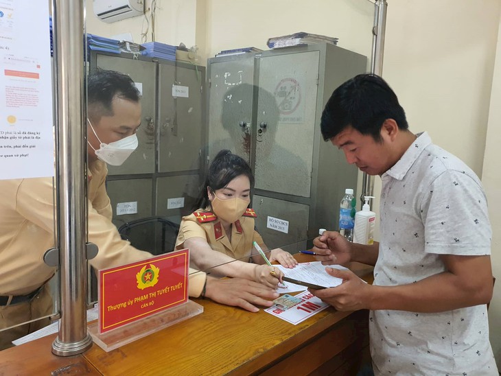 Hàng nghìn tài xế vi phạm giao thông trong dịp nghỉ Tết Dương lịch, nộp phạt trực tuyến thế nào? - Ảnh 2. Hàng nghìn tài xế vi phạm giao thông trong dịp nghỉ Tết Dương lịch, nộp phạt trực tuyến thế nào? - Ảnh 2.
