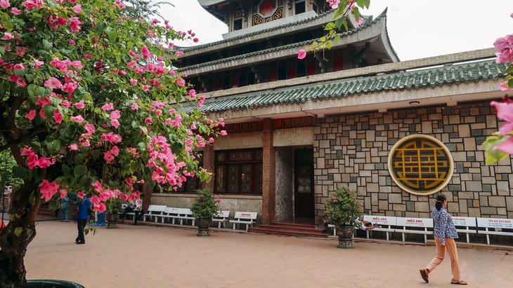5 điểm đến không thể bỏ lỡ khi đi lễ chùa đầu năm ở miền Nam - Ảnh 5. 5 điểm đến không thể bỏ lỡ khi đi lễ chùa đầu năm ở miền Nam - Ảnh 5.