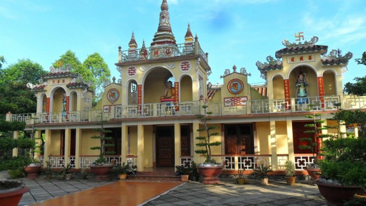 5 điểm đến không thể bỏ lỡ khi đi lễ chùa đầu năm ở miền Nam - Ảnh 3. 5 điểm đến không thể bỏ lỡ khi đi lễ chùa đầu năm ở miền Nam - Ảnh 3.