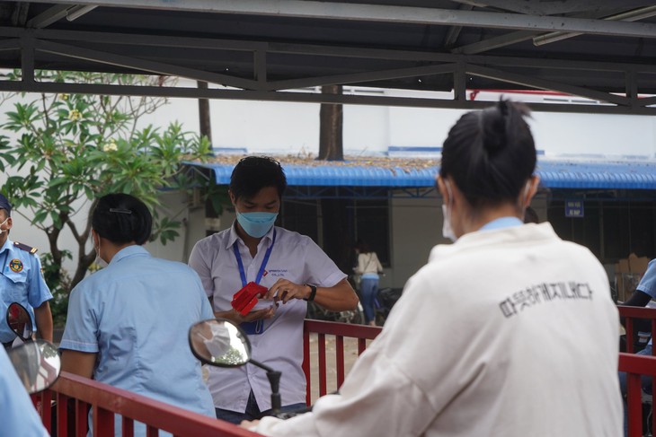TP.HCM: Nhiều doanh nghiệp lớn khai trương mùng 9 Tết - Ảnh 2. TP.HCM: Nhiều doanh nghiệp lớn khai trương mùng 9 Tết - Ảnh 2.