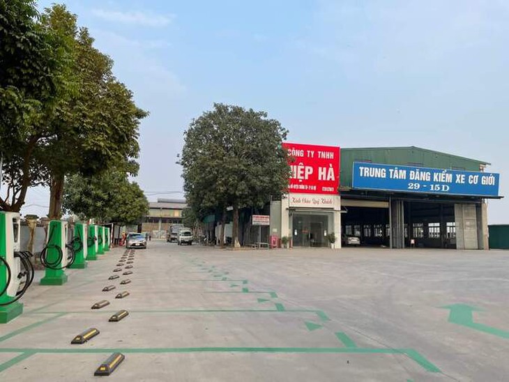 Khởi tố thêm 5 bị can liên quan tiêu cực đăng kiểm tại Hà Nội - Ảnh 1.
