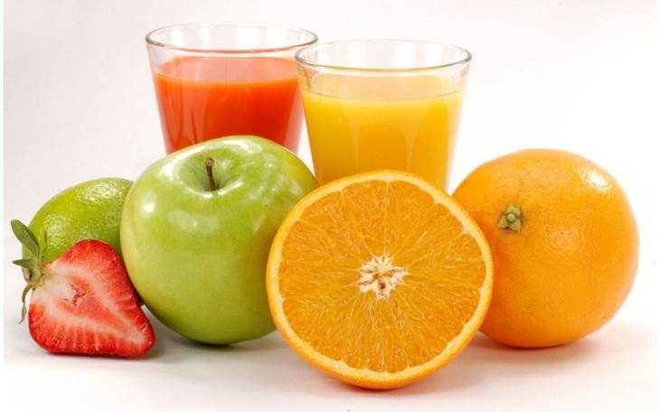 Người bệnh đái tháo đường nên ăn cả trái cây hay uống nước ép? - Ảnh 2.