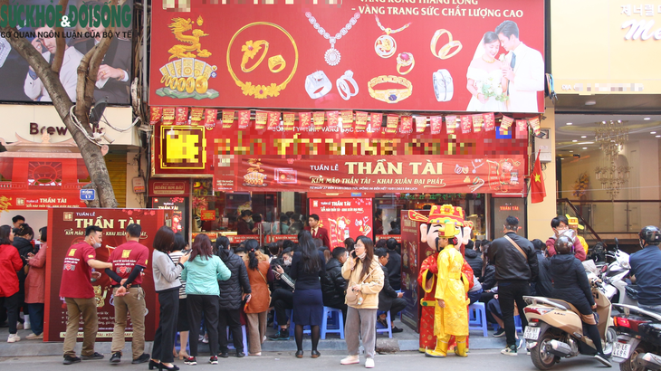 Ngày vía Thần Tài: Nơi tấp nập, chốn đìu hiu - Ảnh 1. Ngày vía Thần Tài: Nơi tấp nập, chốn đìu hiu - Ảnh 1.
