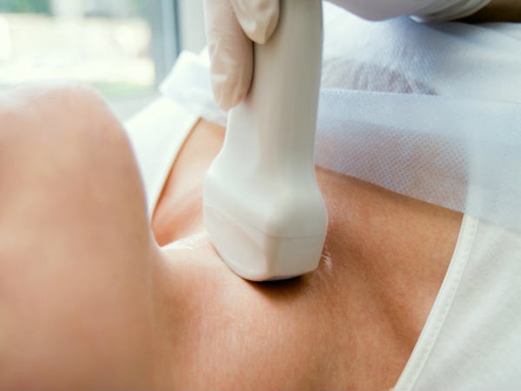 Bướu cổ: Triệu chứng, chẩn đoán và cách điều trị - Ảnh 1.