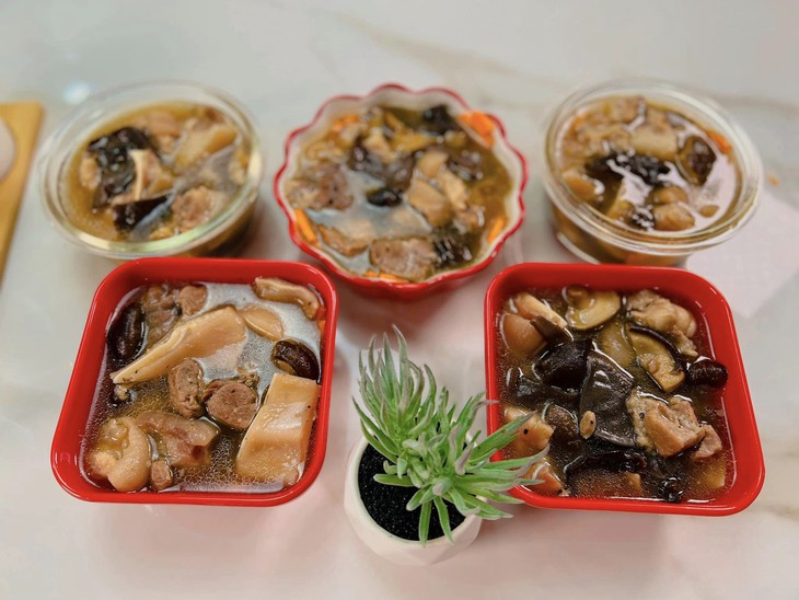 Bật mí cách nấu thịt đông chuẩn vị mẹ làm, món ngon ngày Tết cả nhà thích mê - Ảnh 7. Bật mí cách nấu thịt đông chuẩn vị mẹ làm, món ngon ngày Tết cả nhà thích mê - Ảnh 7.