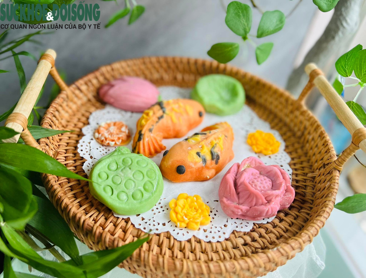 Cá chép độc lạ sẵn sàng lên mâm cúng ngày ông Công ông Táo - Ảnh 1.