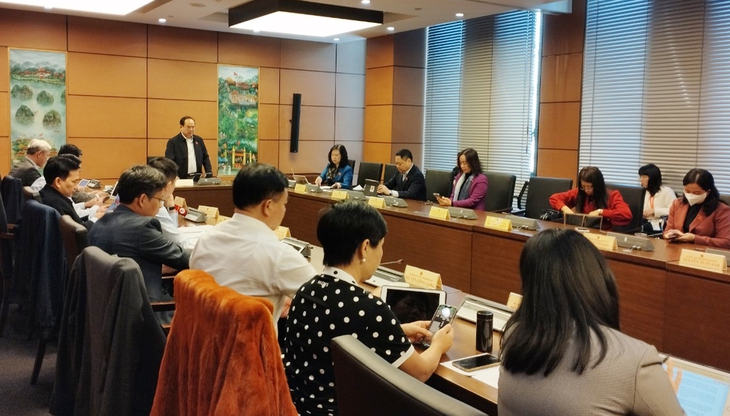 Bộ trưởng Bộ Y tế Đào Hồng Lan nêu giải pháp căn cơ để giải quyết triệt để vấn đề gia hạn giấy lưu hành thuốc - Ảnh 3.