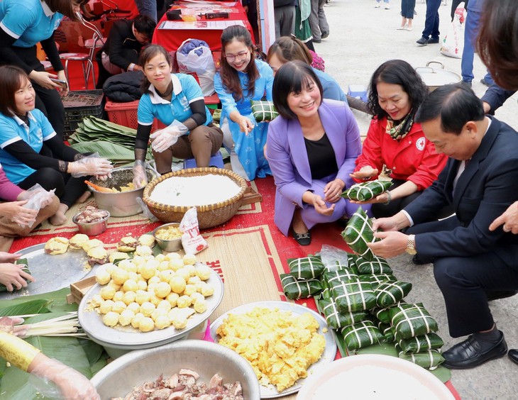 Trên 4,2 tỷ đồng cho Chương trình "Chợ Tết 0 đồng cho người có hoàn cảnh khó khăn" - Ảnh 3. Trên 4,2 tỷ đồng cho Chương trình "Chợ Tết 0 đồng cho người có hoàn cảnh khó khăn" - Ảnh 3.
